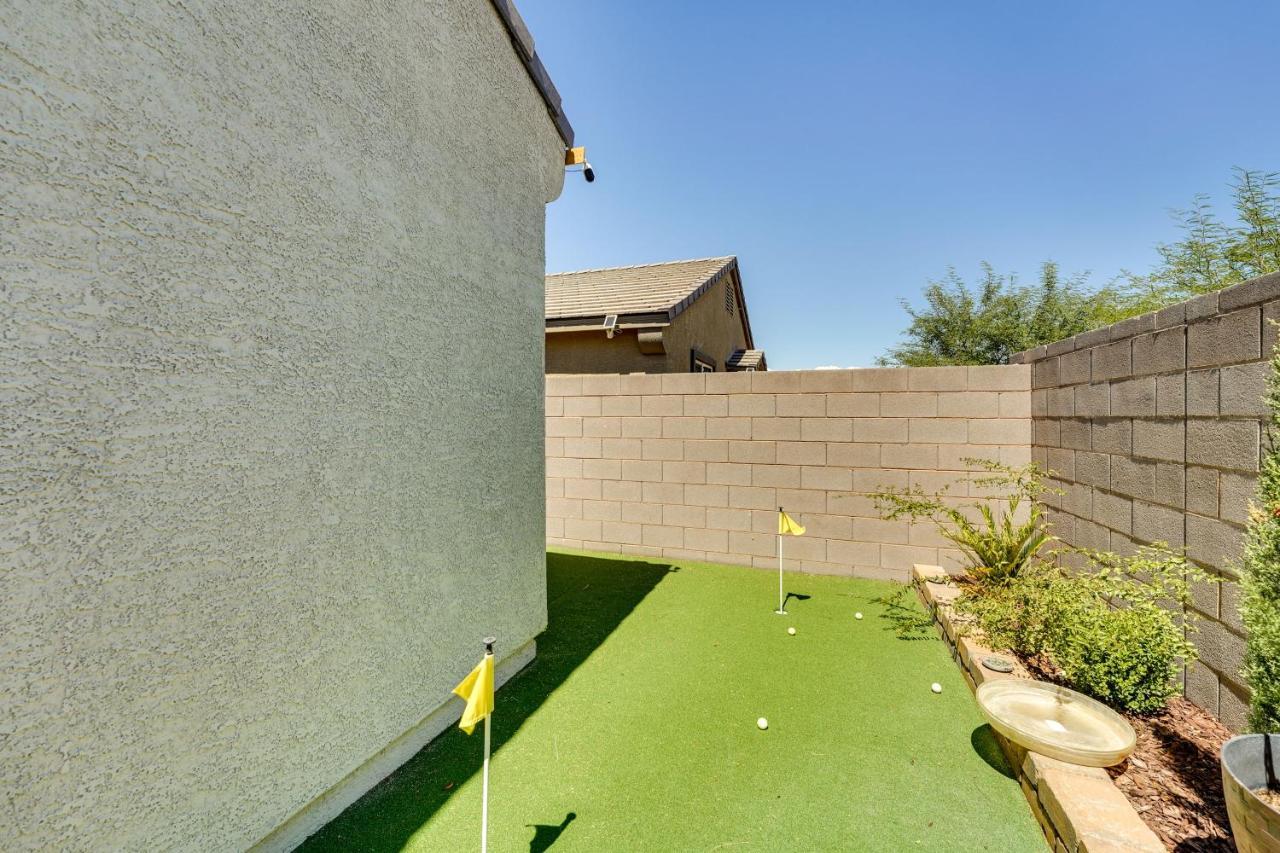 Home With Putting Green About 11 Mi To Las Vegas Strip מראה חיצוני תמונה